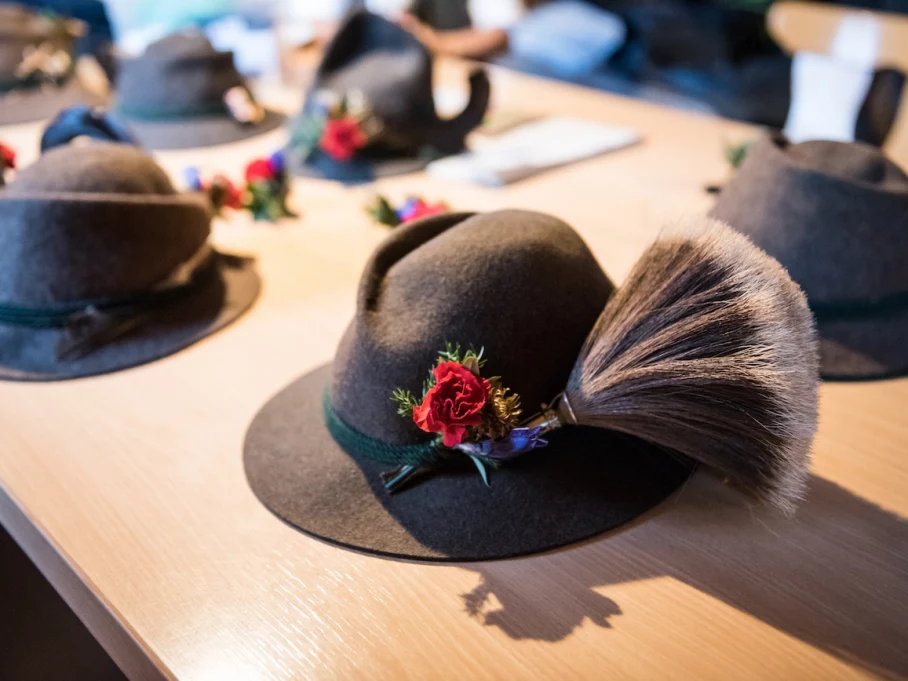 Hutstrauß beim Viehscheid - Hörnerdörfer im Allgäu