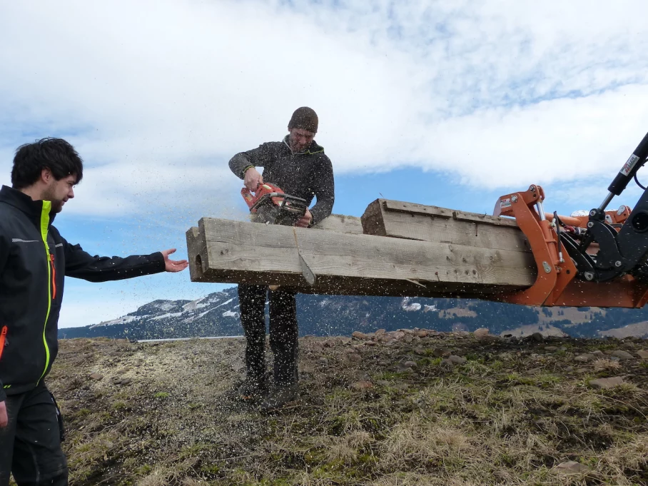 Einen Funken bauen ist harte Arbeit - Hörnerdörfer im Allgäu