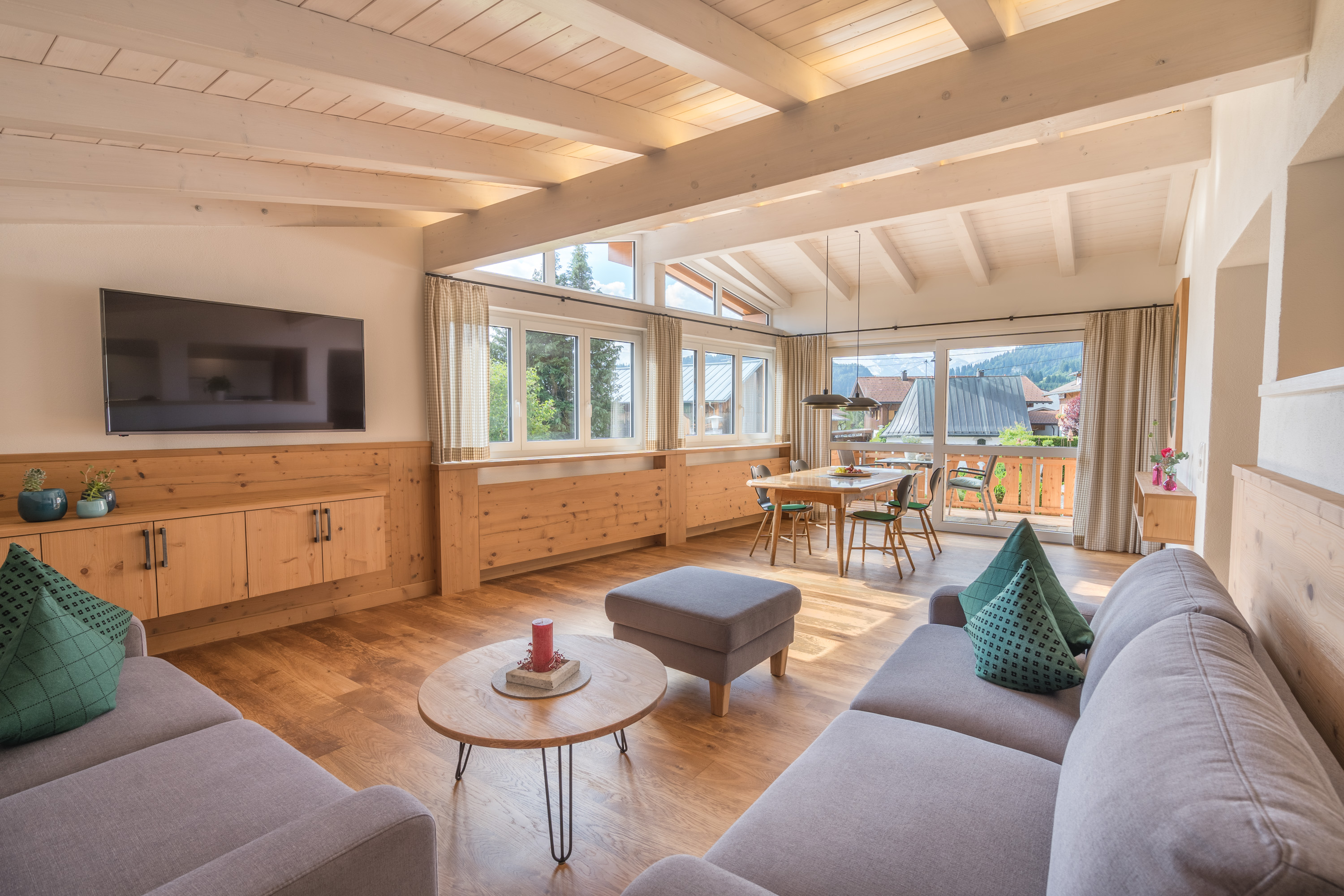 Bergblick aus jeder der Ferienwohnungen im Landhaus Mucha