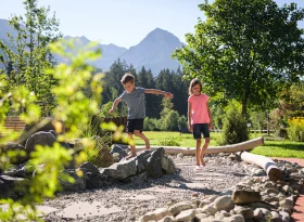 Barfußpfad im Kurpark Fischen - Hörnerdörfer im Allgäu