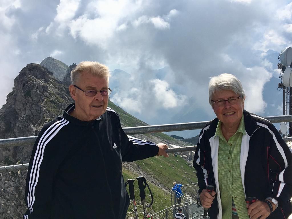 Christa Jentzsch - 60 Jahre Gastfreundschaft im Allgäu Aussicht auf die Berge - Allgäu