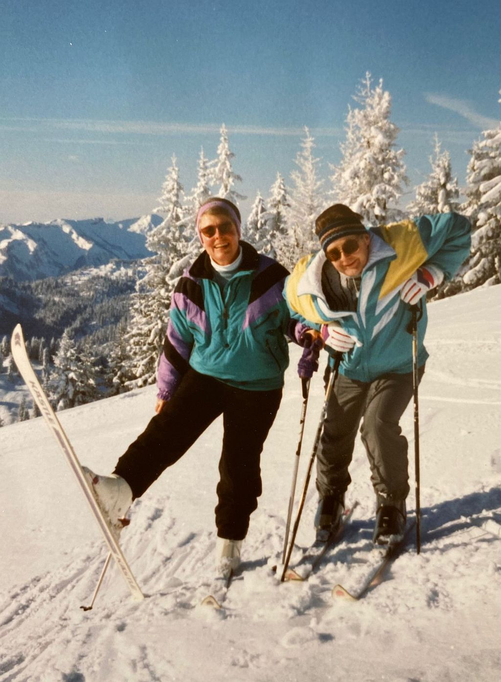 Skifahren wurde zur Leidenschaft und blieb es für Jahrzehnte. Mit den Skiern unterwegs - Allgäui