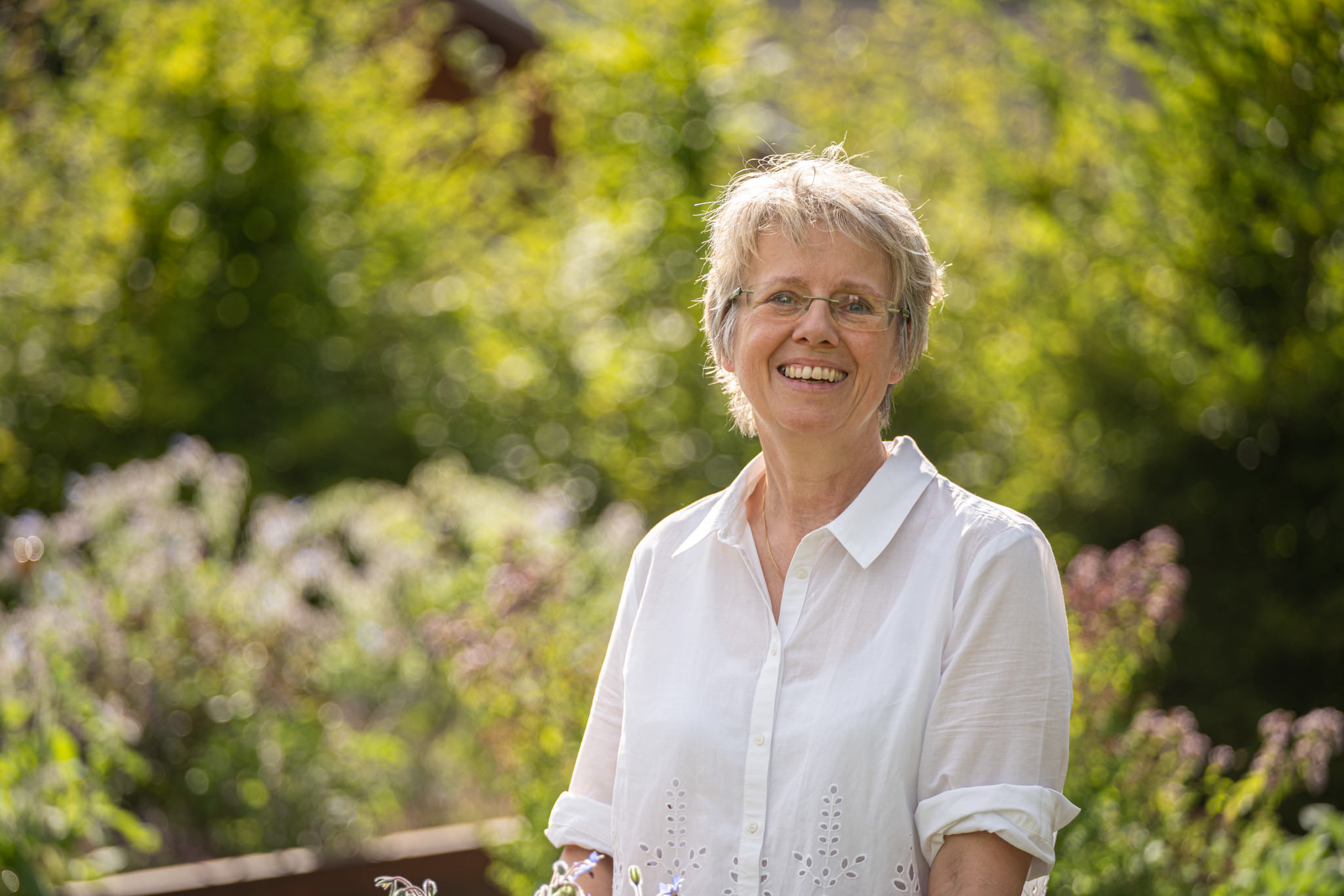 Hörnerdörfer Genuss - Silvia Kienle in ihrem Kräutergarten Hörnerdörfer Genuss - Silvia Kienle in ihrem Kräutergarten