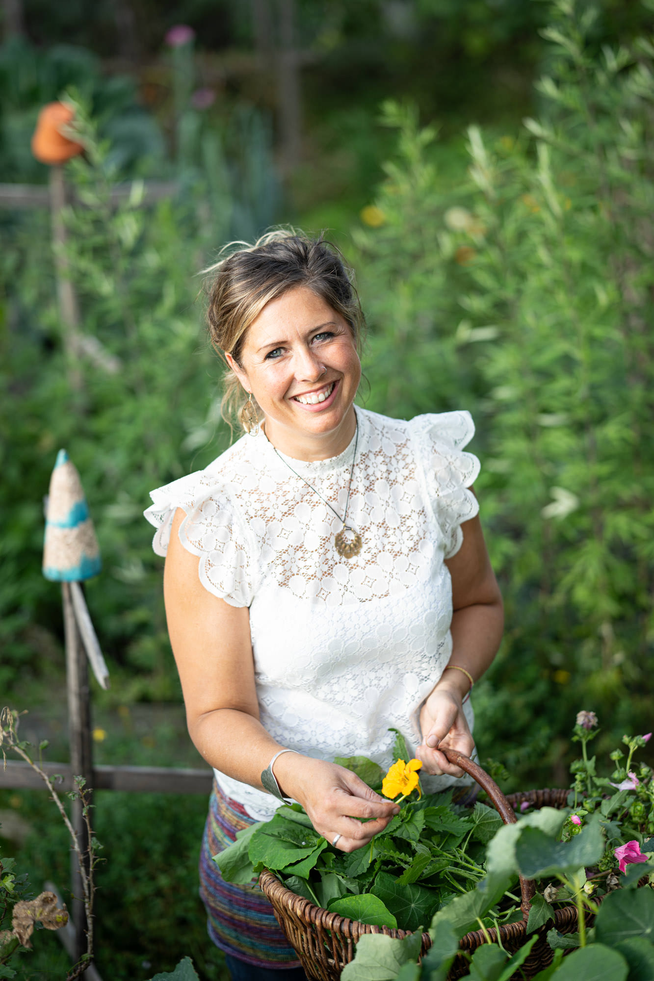 Claudia Schmid auf dem Titeldbild des neuen Image-Magazins Claudia Schmid auf dem Titeldbild des neuen Image-Magazins "G'schichten" der Hörnerdörfer