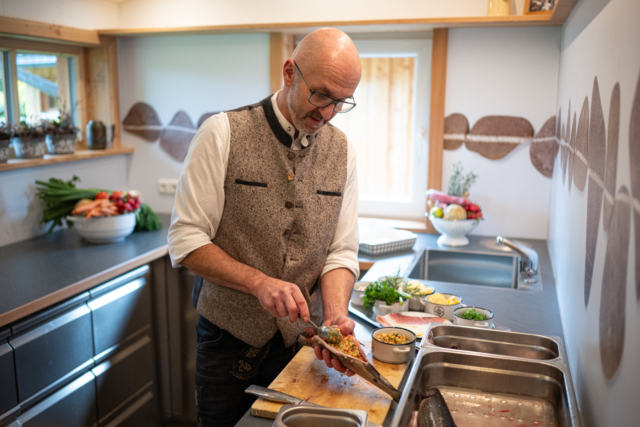 Ihr Gastgeber, Oliver Class, in seinem Element Ihr Gastgeber im Forellenbach in Fischen, Oliver Class