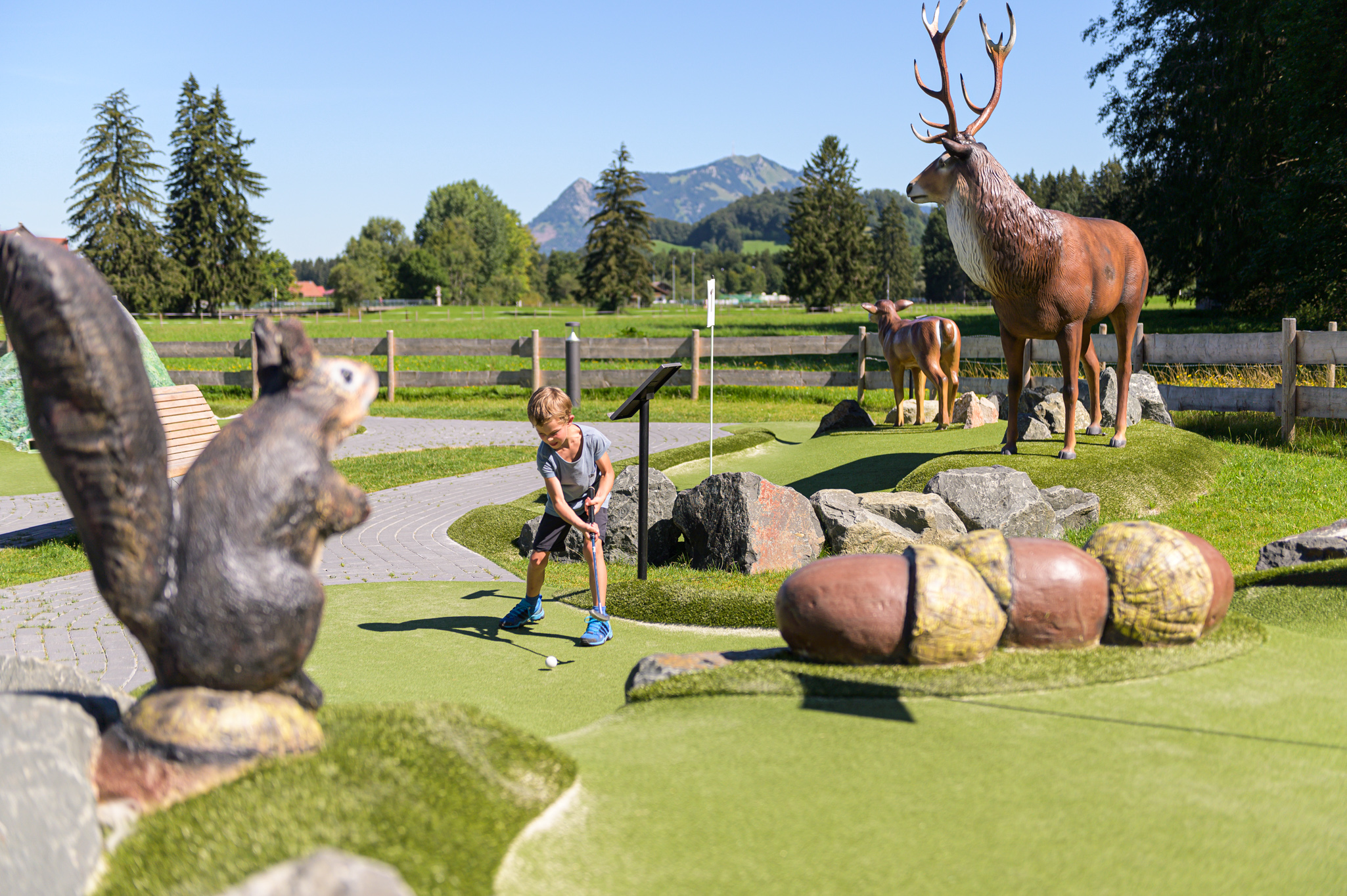 Minigolfplatz in Fischen im Allgäu Erlebnis-Minigolfplatz in den Hörnerdörfern in Fischen im Allgäu