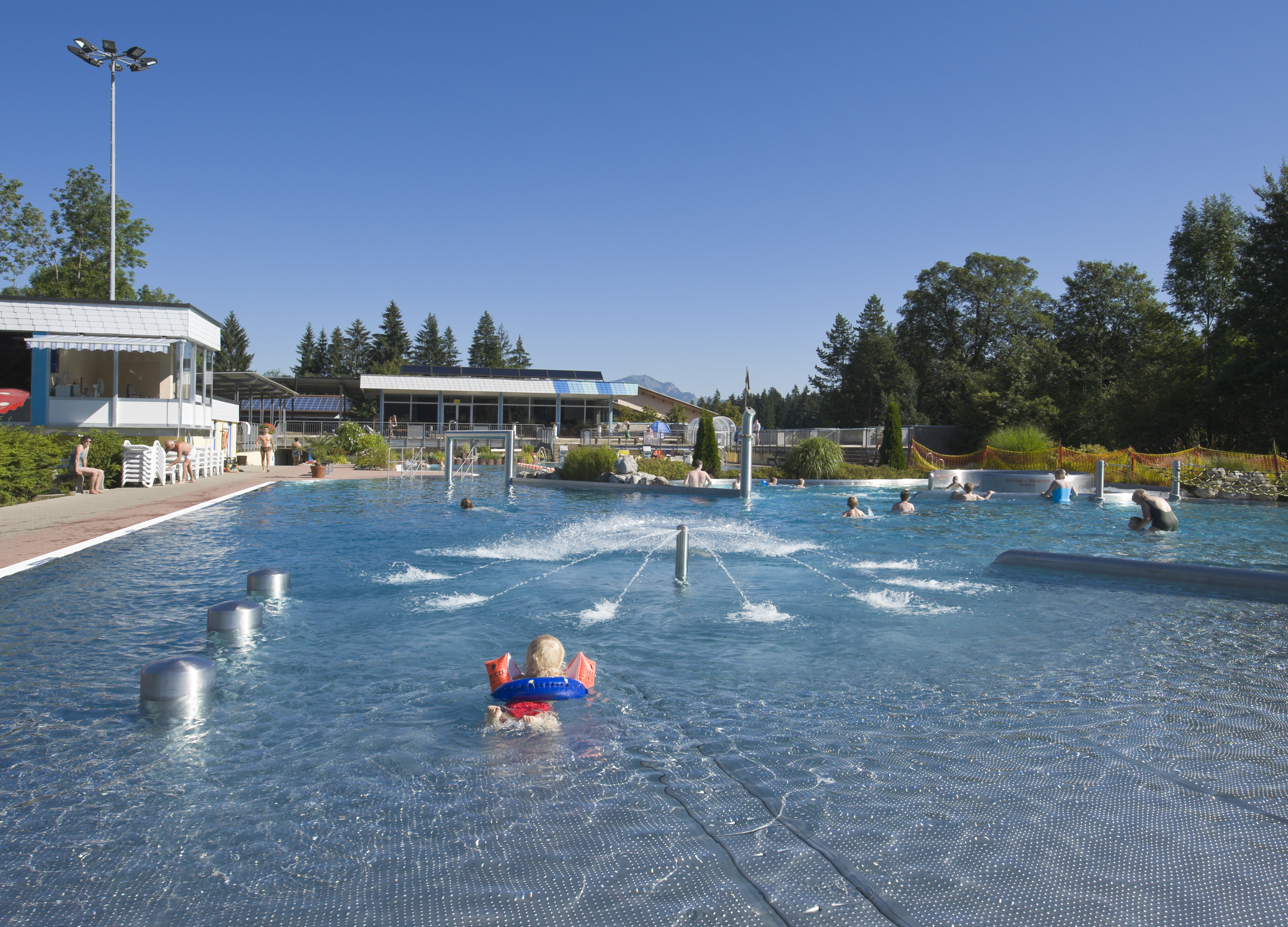 Kinderpool im Erlebnis-Familienbad in Fischen im Allgäu