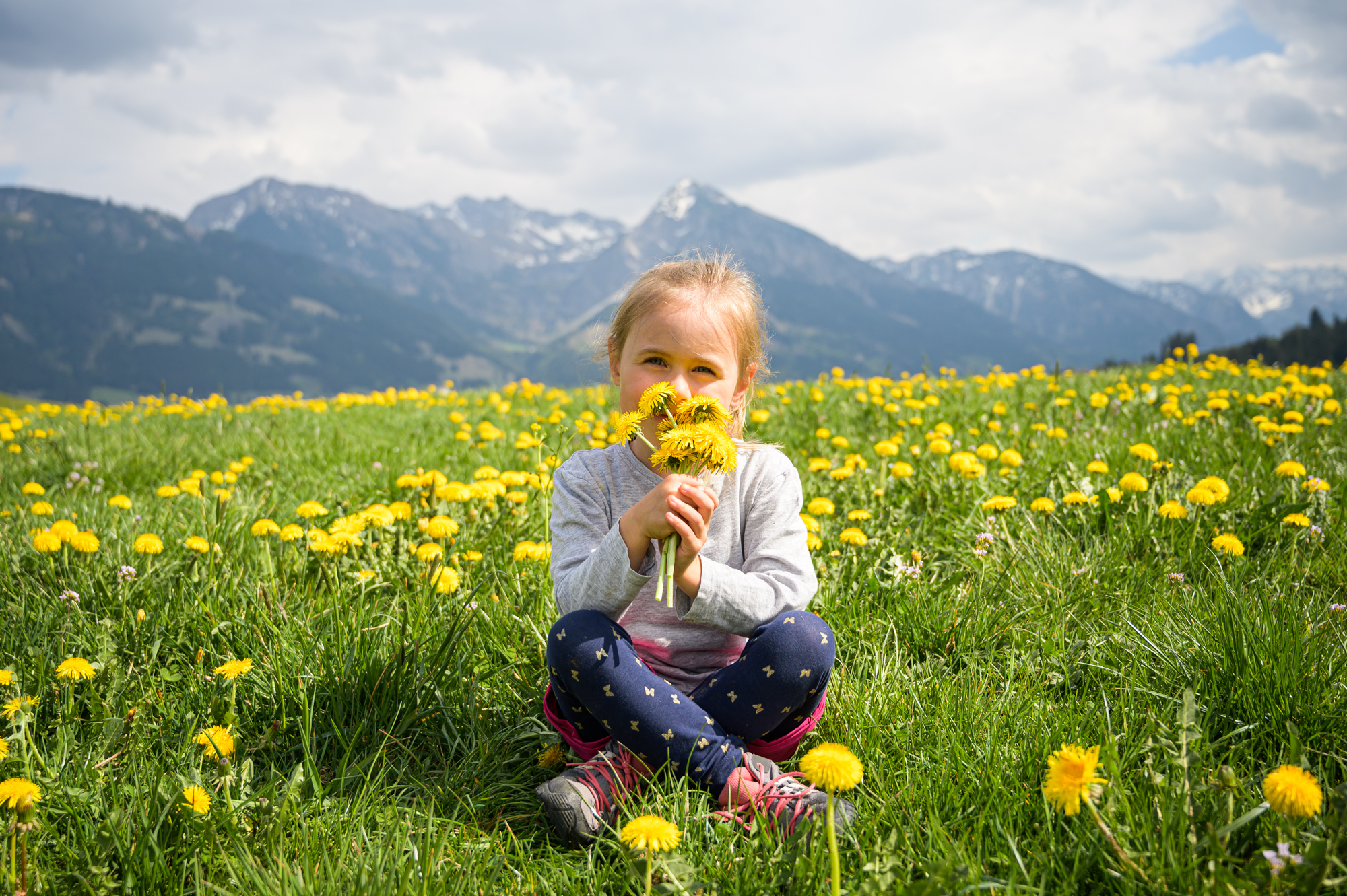Familienurlaub zum Löwenzahnfrühling in den Hörnerdörfern im Allgäu