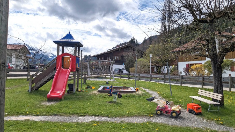 Rutsche auf dem Spielplatz in Fischen-Langenwang, © Tourismus Hörnerdörfer GmbH