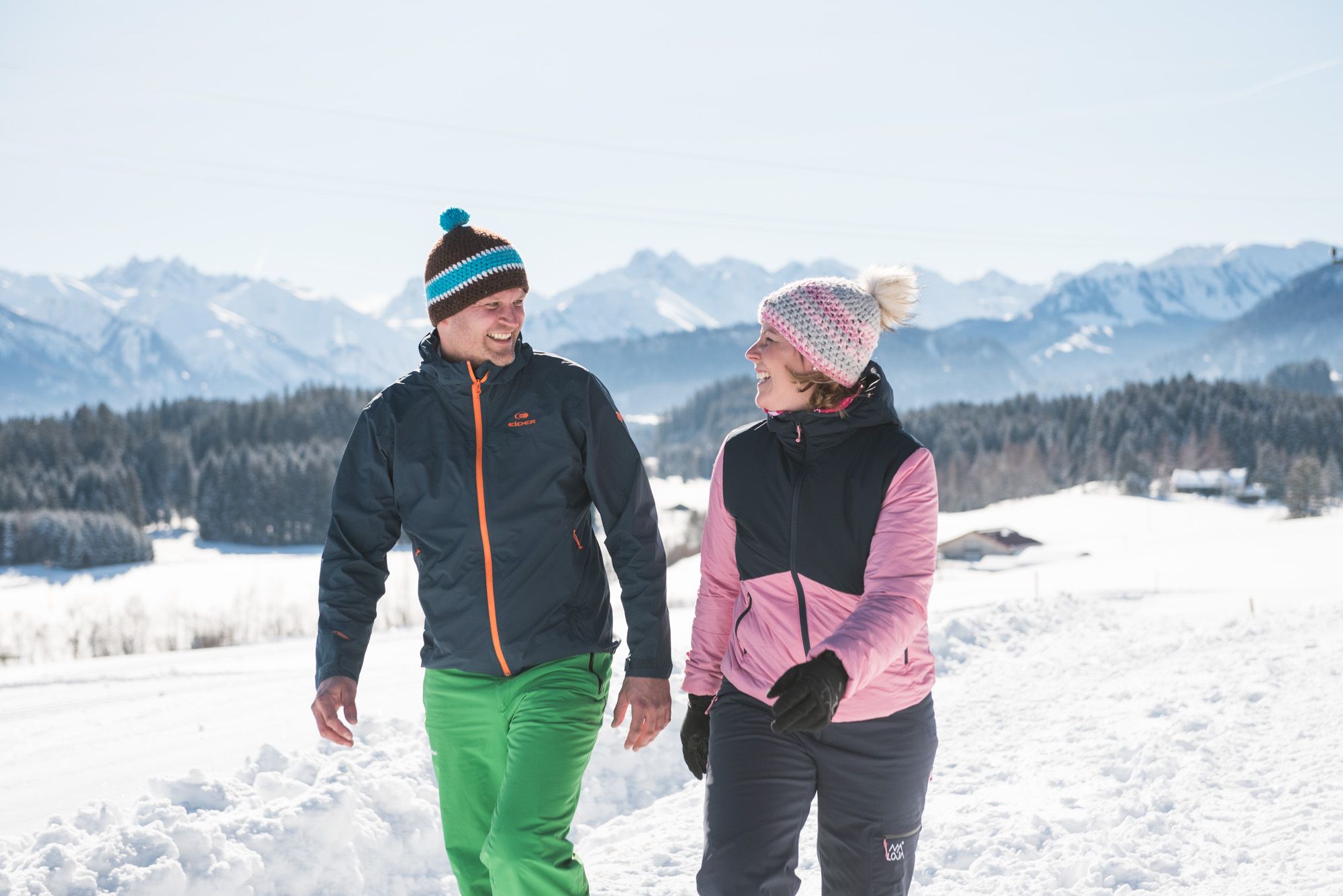 Winterwanderer bei Ofterschwang