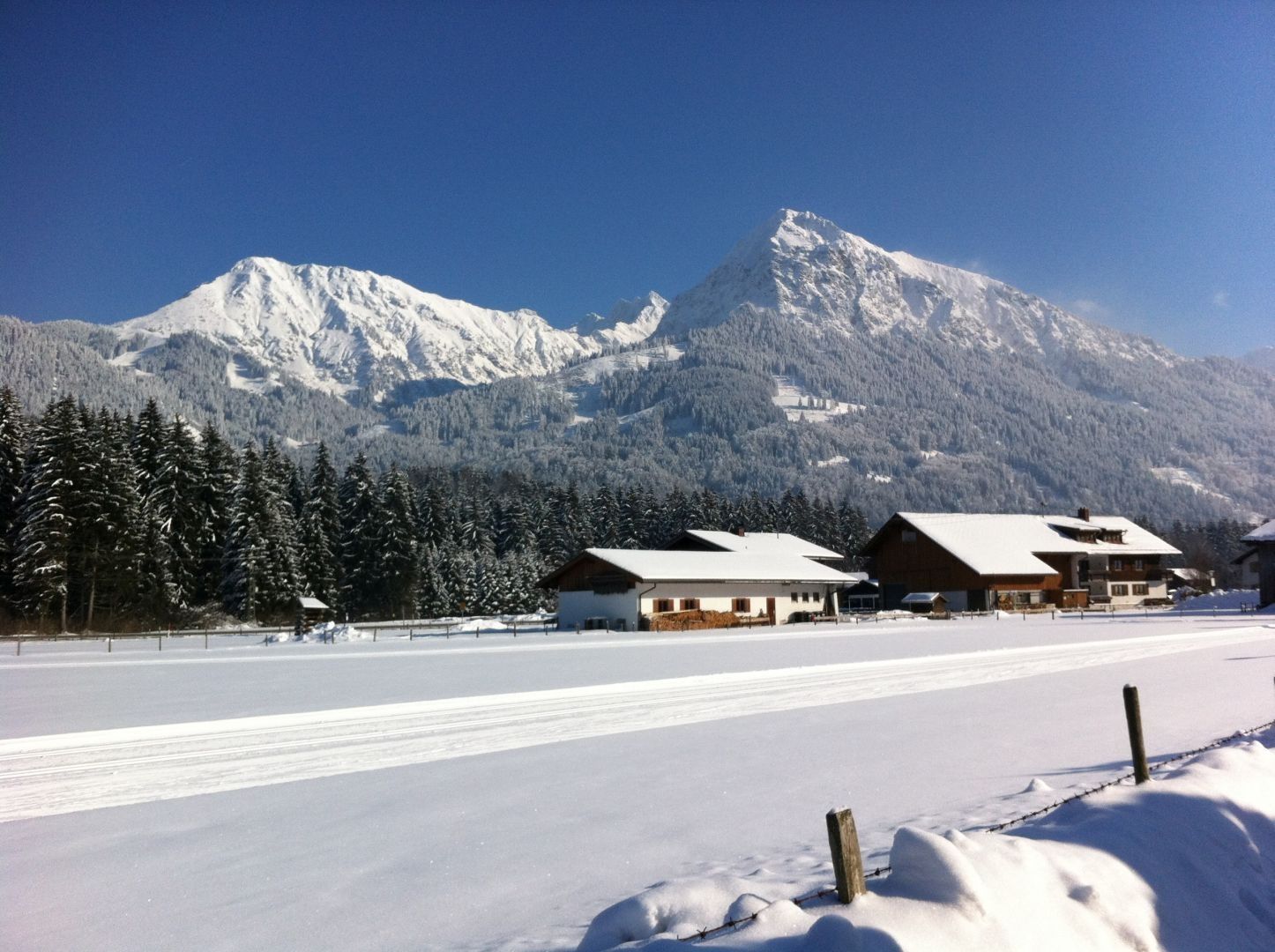 Weidach Loipe in Langewang mit Blick auf imposantes Rubihorn und Nebelhorn