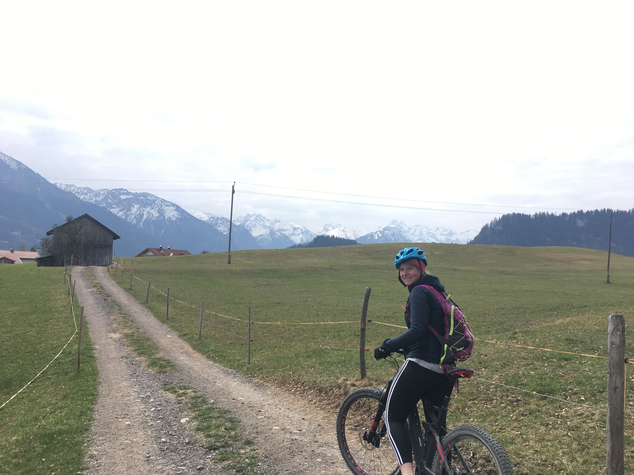 Radfharer auf dem Weg nach Maderhalm