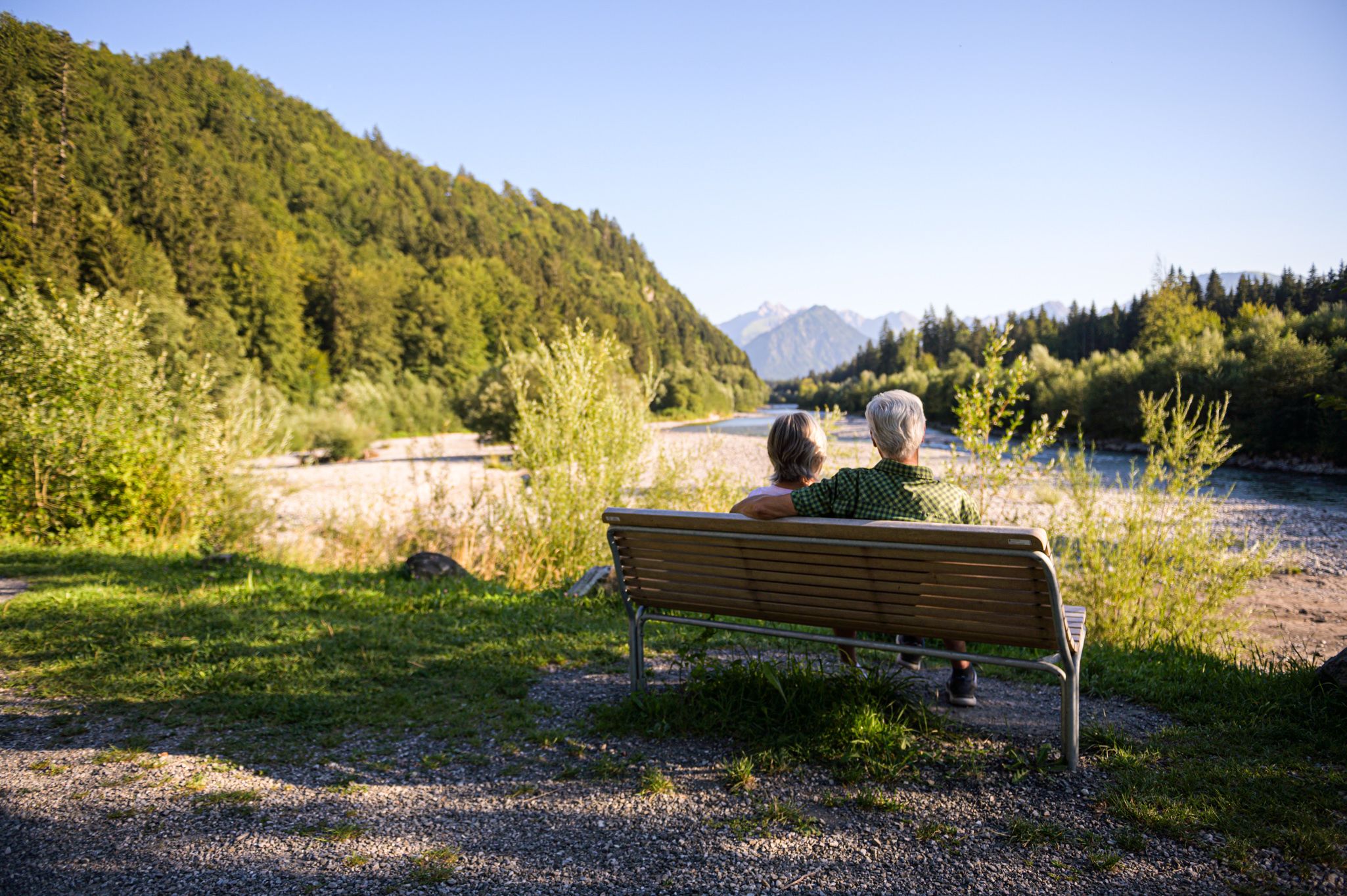 Ruhebank am Auwaldsee bei Fischen