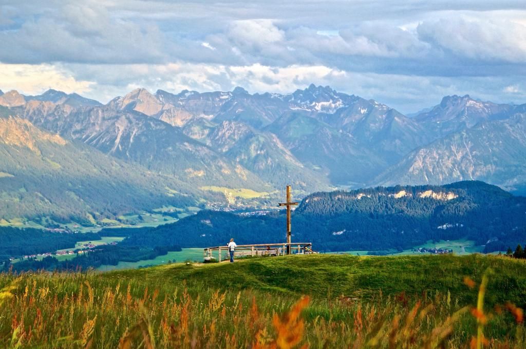 Bergblick vom Ofterschwanger Horn im Allgäu