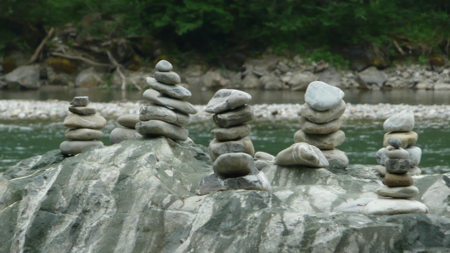 Steinmändle entlang der Iller, © Tourismus Hörnerdörfer