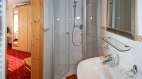 Doppelzimmer 6 - Badezimmer, © Gästehaus Elfriede - Ofterschwang