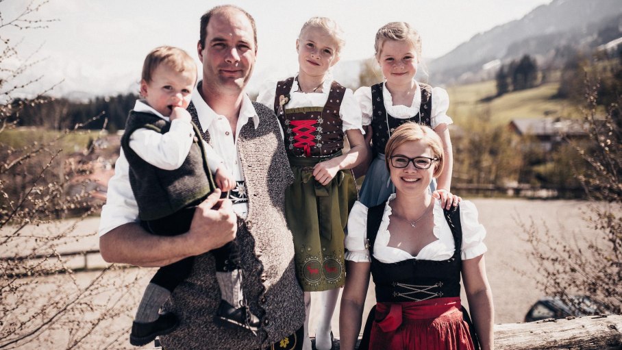 Familie Schmid von der Schlitte Hitte im Allgäu, © Schlitte Hitte