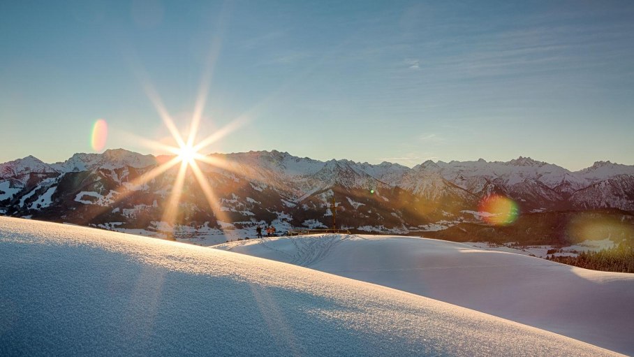 Skigebiet Ofterschwang-Gunzersied - Sonnenaufgang, © Tourismus Hörnerdörfer, ProVisionMedia