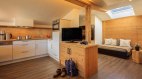 Alpin Lodge - Küche und Wohnen, © Landhaus Mucha - Bolsterlang