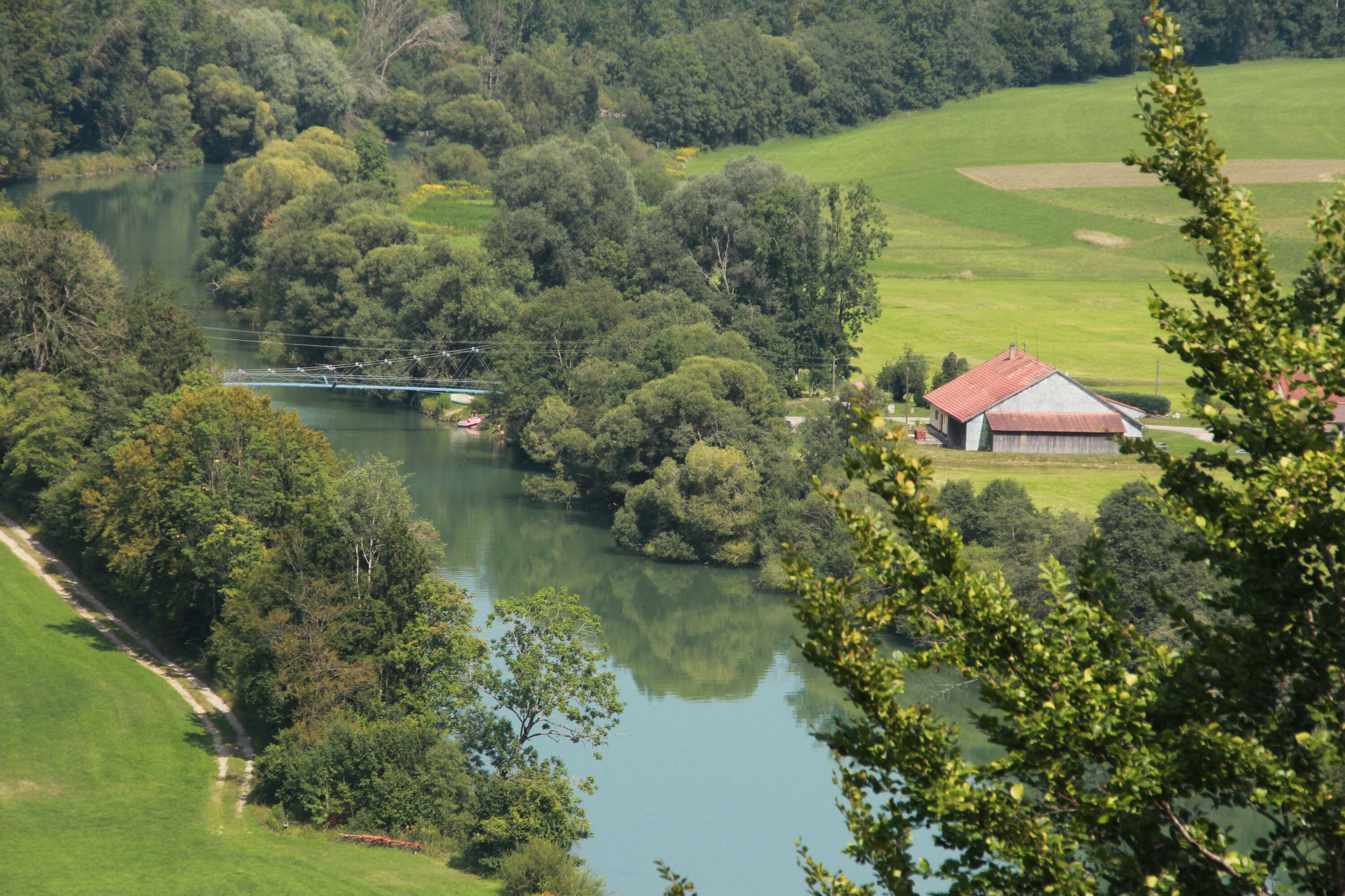 Die Iller und der Iller-Radweg aus der Vogelperspektive
