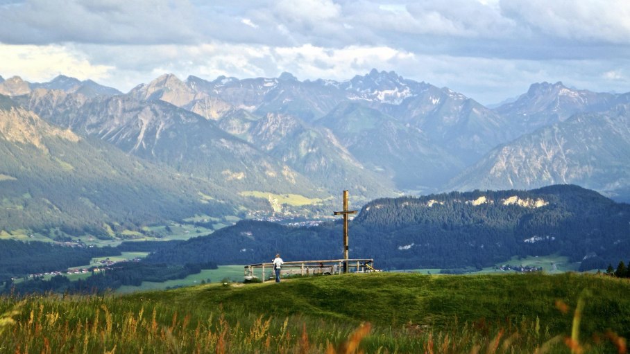 Aussicht vom Gipfel am Ofterschwanger Horn, © Tourismus Hörnerdörfer
