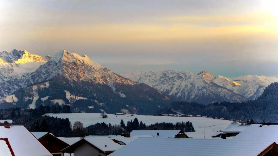 Blick vom Balkon mit Alpenglühen, © Ferienwohnung Edelweiß
