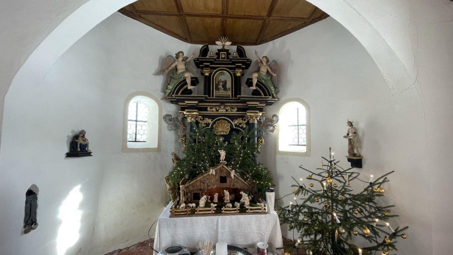 Altar mit Krippe in der Adventszeit, © Tourismus Hörnerdörfer - S. Salzberger