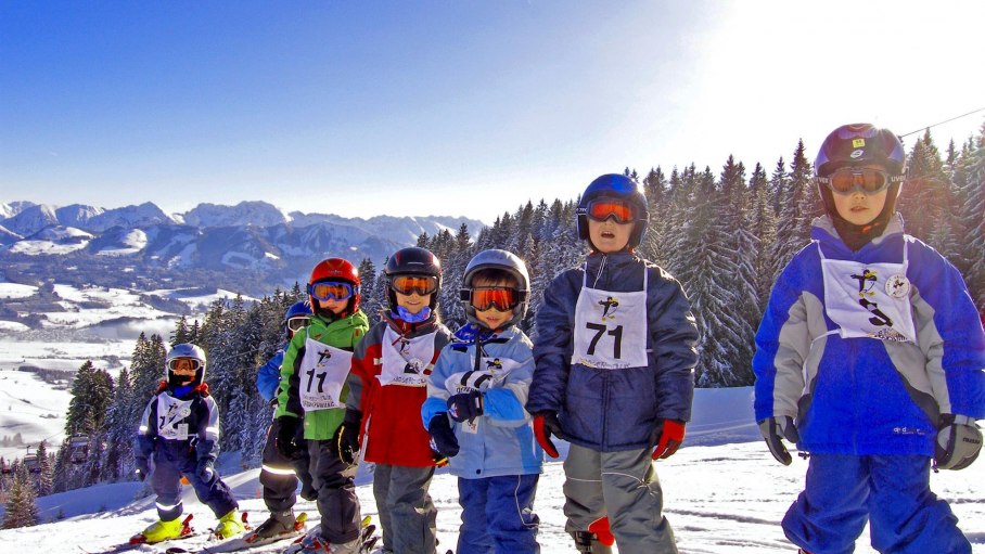 Kinderskikurs in der Wintersportschule Ofterschwan, © Skischule Ofterschwang
