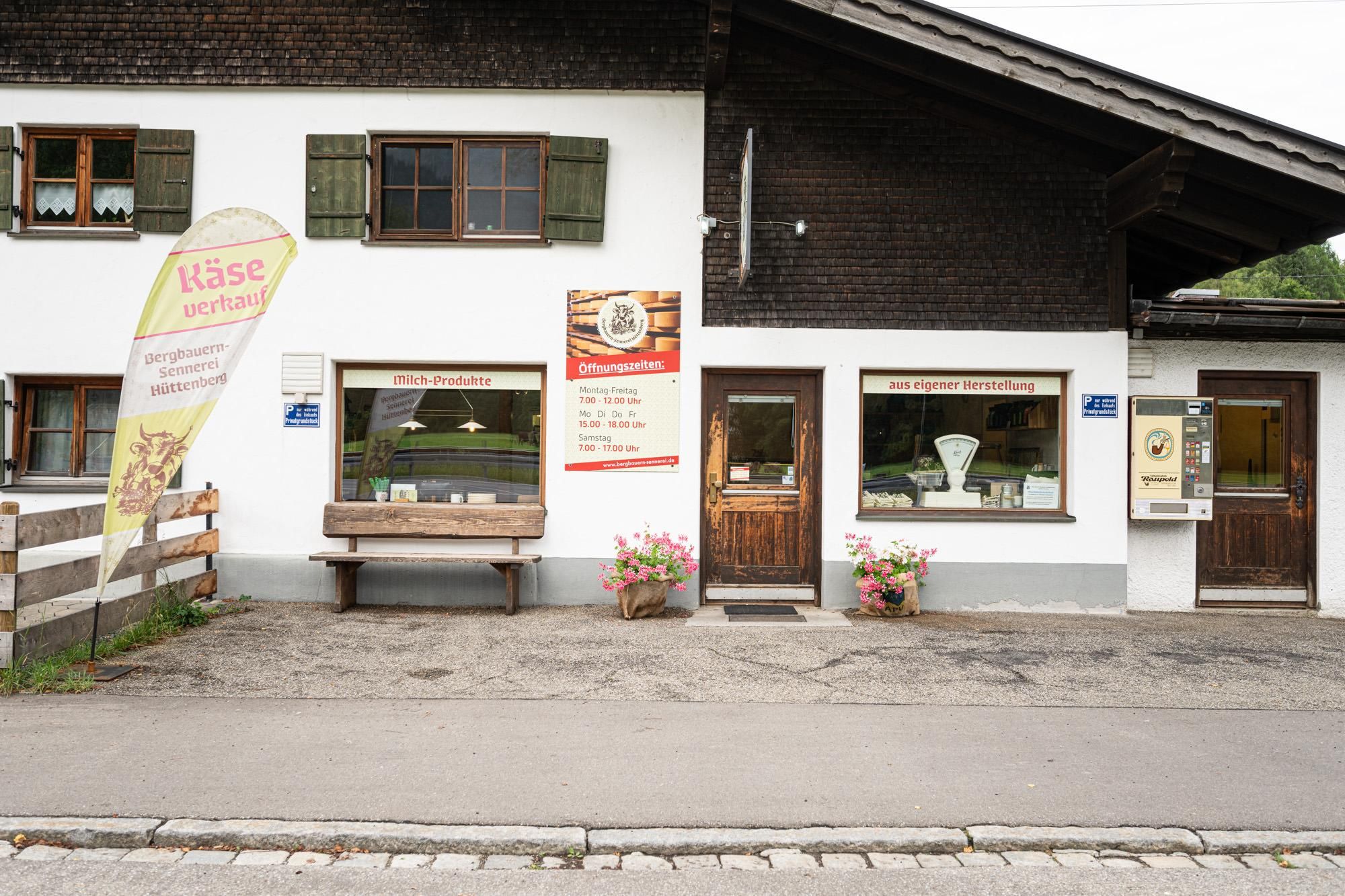 Der Käseladen in Fischen-Langenwang von außen.